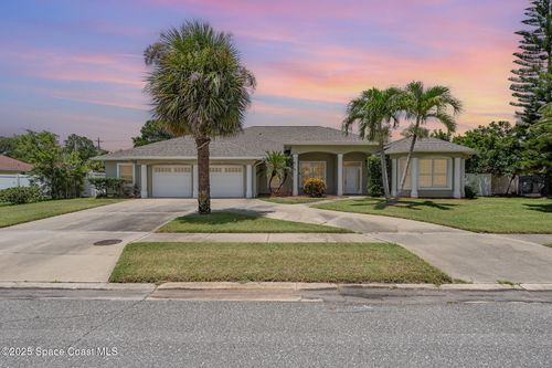 298 E Central Blvd, Cape Canaveral, FL, 32920-2608 | Card Image