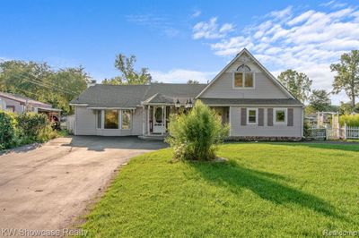 4287 Lake Grove, Home with 3 bedrooms, 1 bathrooms and null parking in White Lake Twp MI | Image 3