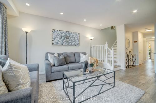 26-30 Bryan Crt, Kitchener, ON, N2A4J5 | Card Image