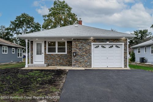 70 Montserrat St, Berkeley, NJ, 08757-4248 | Card Image