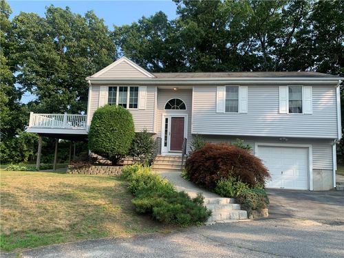 9 Violet St, Johnston, RI, 02919-5928 | Card Image