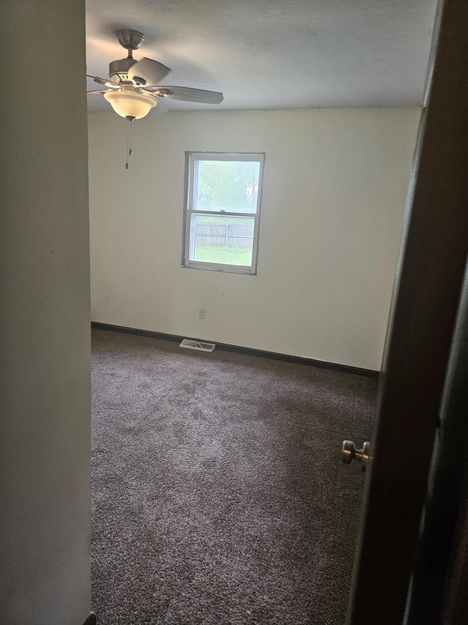 Commercial Sale in Springfield 3