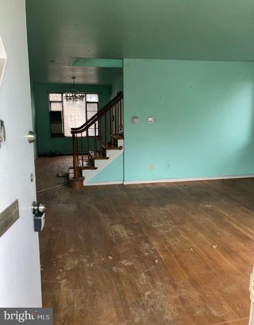 3617 Dixon St, TEMPLE HILLS, MD, 20748-4216 | Card Image