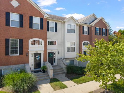 274 Comstock Dr, Elgin, IL, 60124-3811 | Card Image