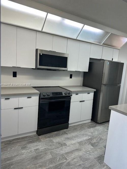 apt-5c-19667 Turnberry Way, Aventura, FL, 33180-2508 | Card Image