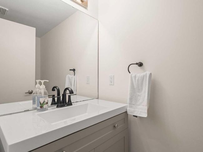 683 Strathcona Dr Sw, House other with 4 bedrooms, 3 bathrooms and 4 parking in Calgary AB | Image 19