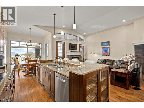 603 Arbor View Dr, Kelowna, BC, V1W4Z7 | Card Image