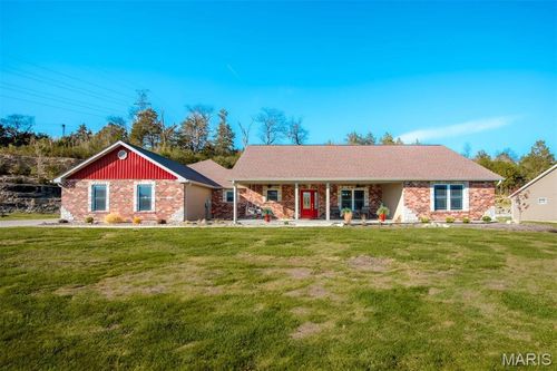 3275 Echo Lake Dr, Byrnes Mill, MO, 63025-3017 | Card Image