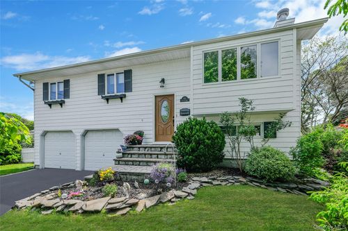 103 Stephen Rd, Bayport, NY, 11705-1200 | Card Image