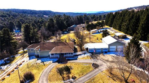 172 Hawks Rd, New Berlin, NY, 13411-4600 | Card Image