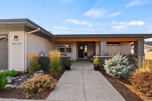 4530 Sw Yew Ave, Redmond, OR, 97756-7244 | Card Image