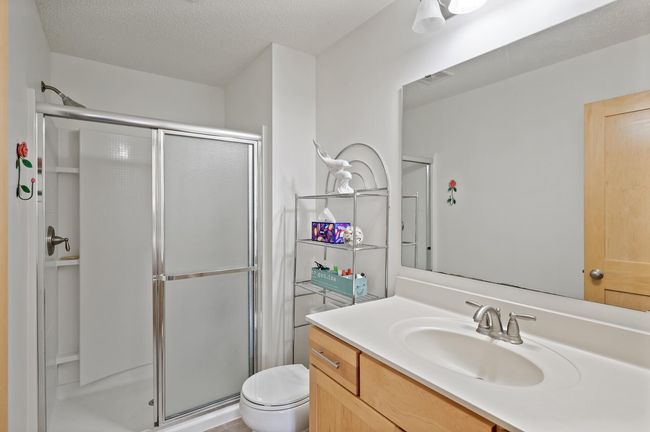 Private 3/4 primary bath. | Image 16