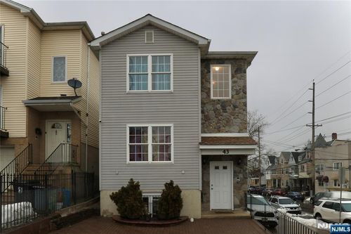 43 2nd Ave, Newark, NJ, 07104-2711 | Card Image