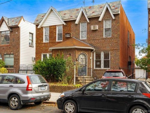 25 83rd St, East Elmhurst, NY, 11370-1634 | Card Image