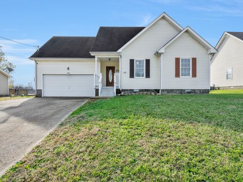 218 Senator Dr, Clarksville, TN, 37042-1328 | Card Image