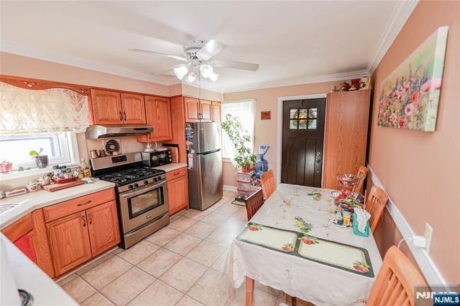 136 Martin Ave, House other with 3 bedrooms, 2 bathrooms and null parking in Clifton NJ | Image 10