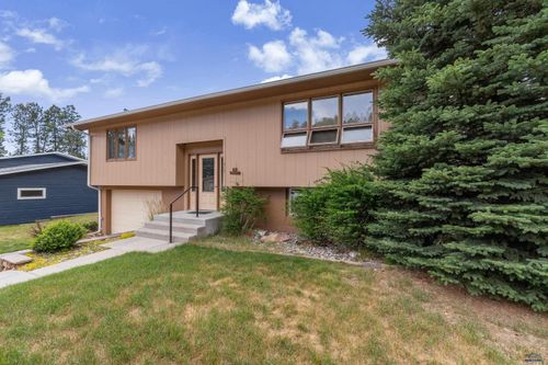 515 Belair Dr, Custer, SD, 57730 | Card Image