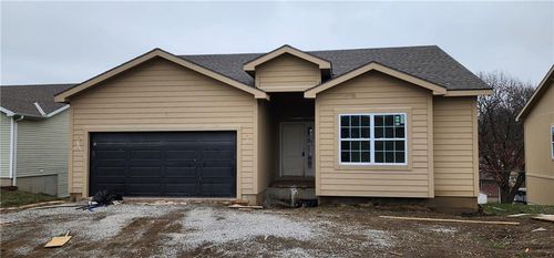 4816 Crystal Dr, Saint Joseph, MO, 64503-2056 | Card Image