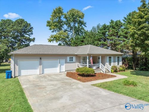 343 2nd Ave E, Grant, AL, 35747-7663 | Card Image