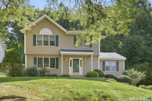 73 Folly Brook Ln, Manchester, CT, 06040-7078 | Card Image