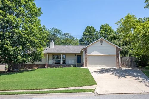 2472 W Jane Circle Dr, Fayetteville, AR, 72704-5337 | Card Image