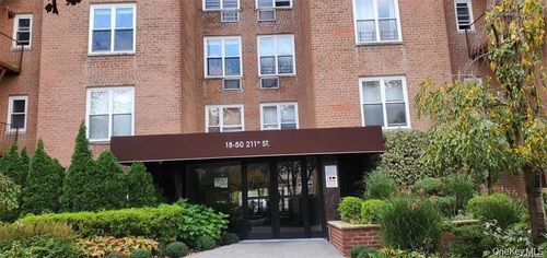 3d-18-50 211th St, Bayside, NY, 11360-1811 | Card Image