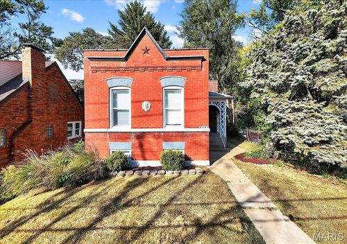 3653 Taft Ave, Saint Louis, MO, 63116-4351 | Card Image