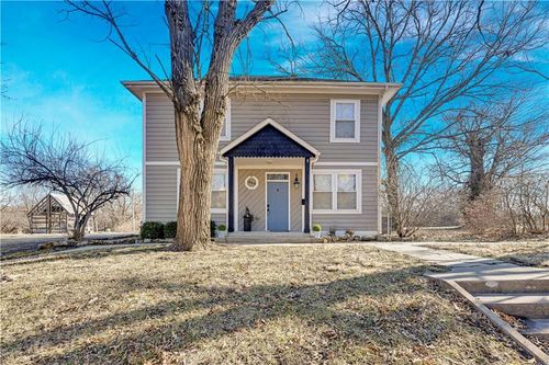 439 S Cherry St, Ottawa, KS, 66067-2524 | Card Image