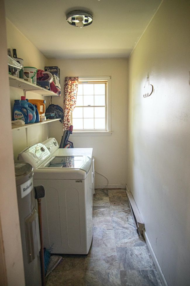 29 River St, House other with 3 bedrooms, 2 bathrooms and null parking in Charlestown NH | Image 9