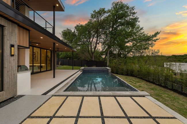 2401 Oakhaven Cir, House other with 5 bedrooms, 5 bathrooms and 3 parking in Austin TX | Image 37