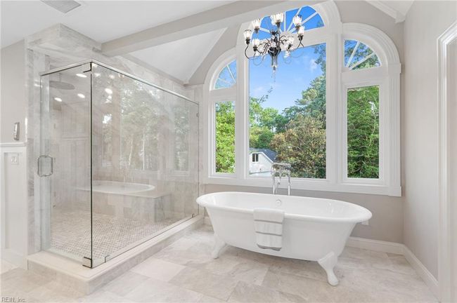 Primary Luxury Bathroom | Image 28