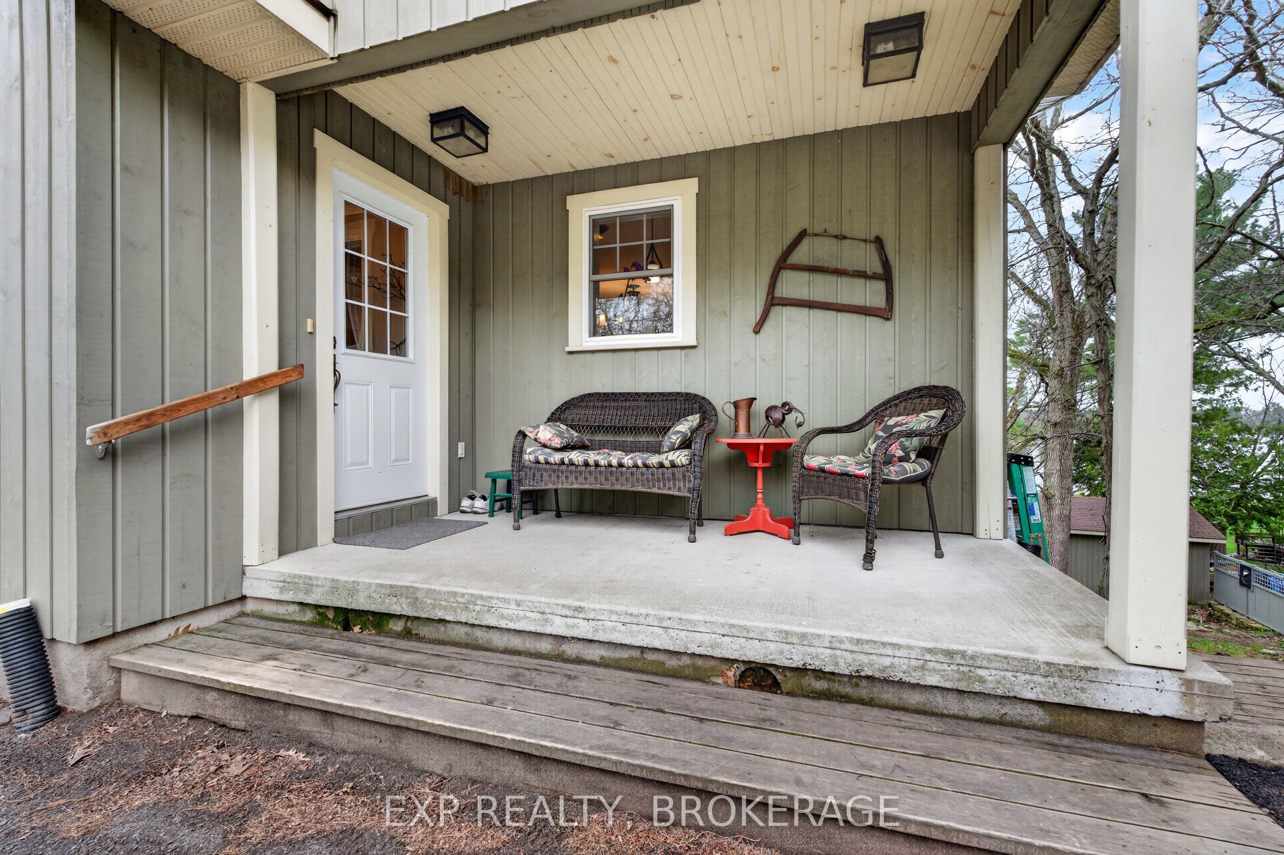 Residential in Leeds and the Thousand Islands 5