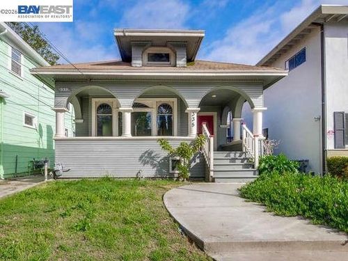 335 E Saint John St, San Jose, CA, 95112-5414 | Card Image