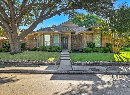 16630 Cleary Cir, Dallas, TX, 75248-1755 | Card Image