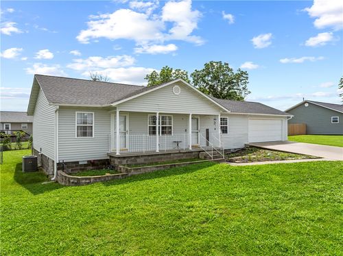 201 Paradise Heights Dr, Berryville, AR, 72616-8822 | Card Image