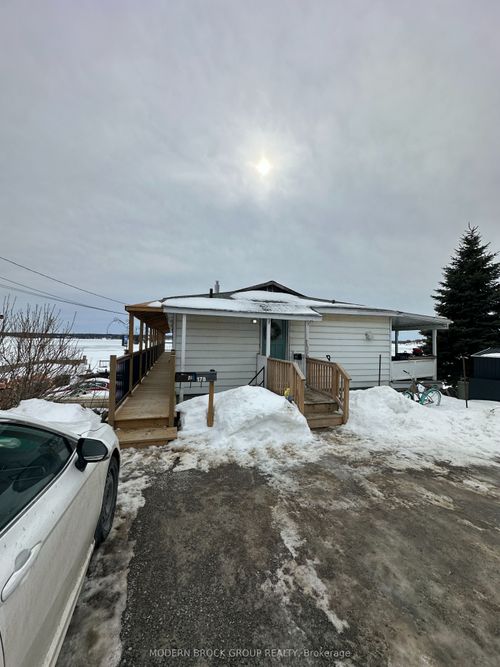a-17 Jessie St, Brockville, ON, K6V3M6 | Card Image