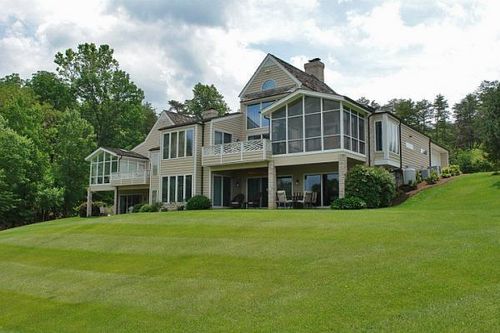 8-160 Island Green Dr, Penhook, VA, 24137-5011 | Card Image