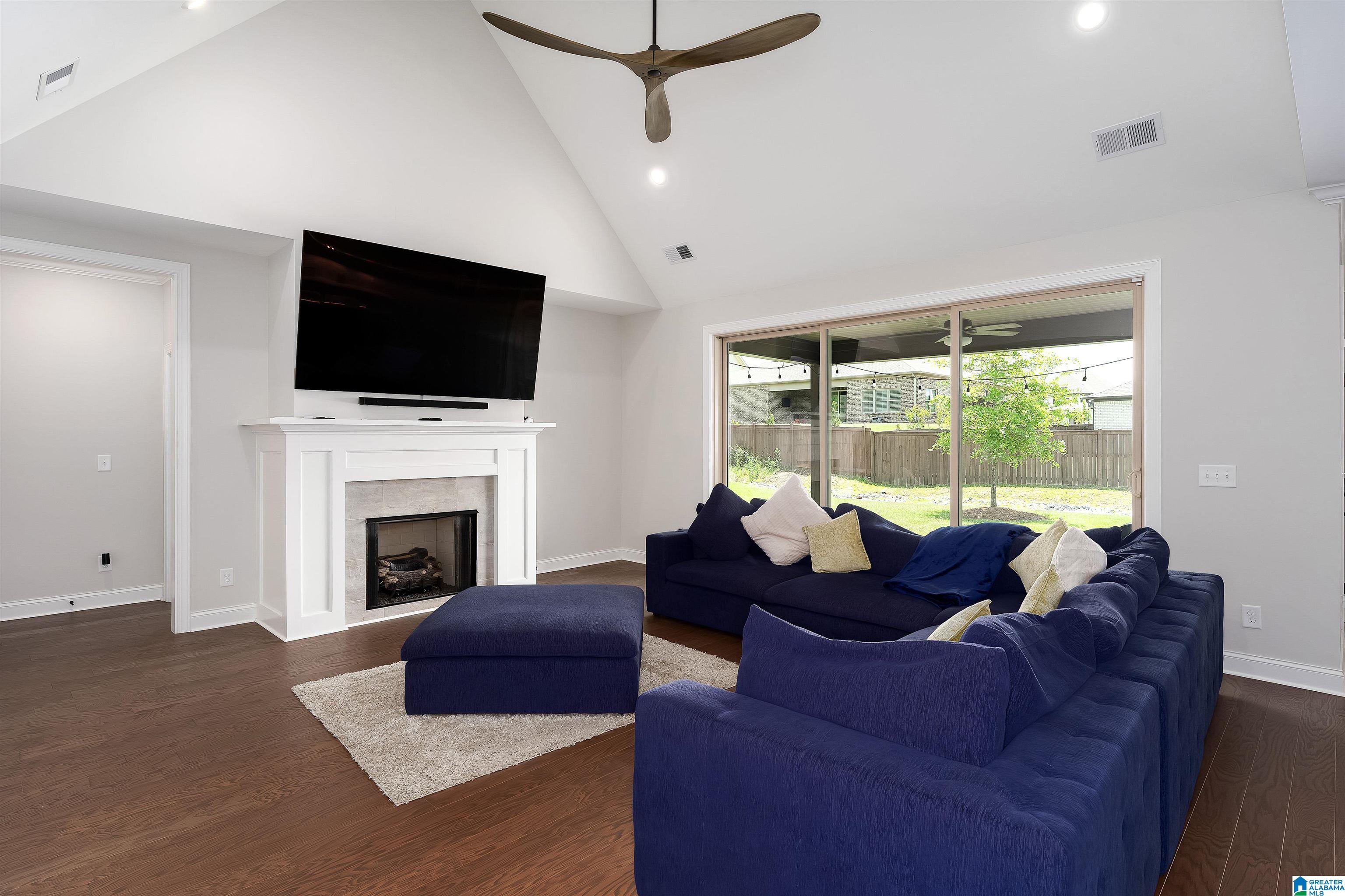 Residential in HOOVER 4