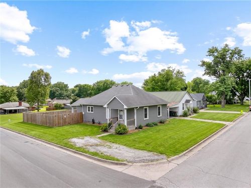 501 W 29th St, Higginsville, MO, 64037-1815 | Card Image