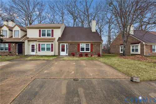 377 Kinsmen Way, Hampton, VA, 23666-3678 | Card Image