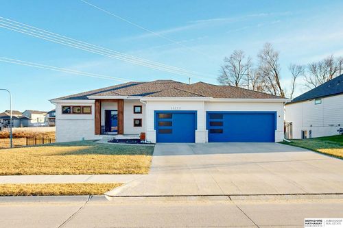 11253 Sunburst Dr, Papillion, NE, 68046-5594 | Card Image