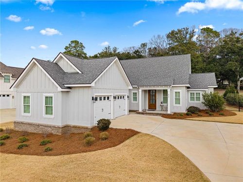 825 Apricot Ln, Fairhope, AL, 36532-0068 | Card Image