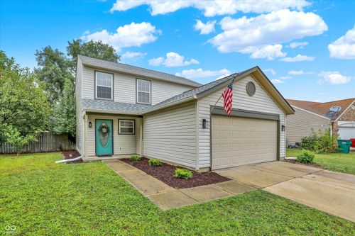 990 Canary Creek Dr, Franklin, IN, 46131-7410 | Card Image