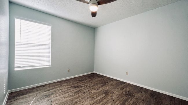 B - 8813 Pineridge Dr, Home with 2 bedrooms, 1 bathrooms and 1 parking in Austin TX | Image 5