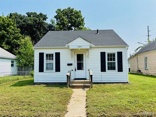 304 N 3rd St, Elsberry, MO, 63343-1321 | Card Image