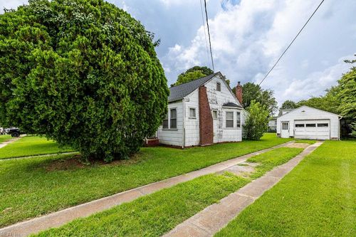 2314 Piedmont Ave, Portsmouth, VA, 23704-6302 | Card Image