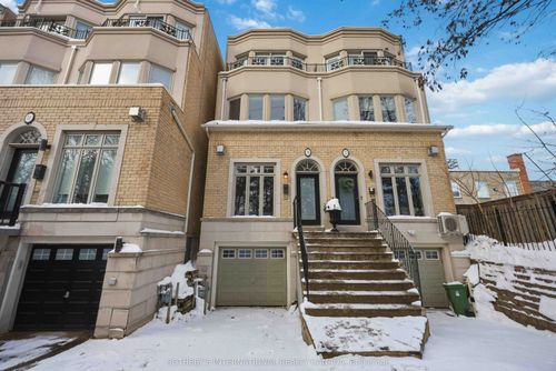 9 Gange Ave, Toronto, ON, M4V2B4 | Card Image