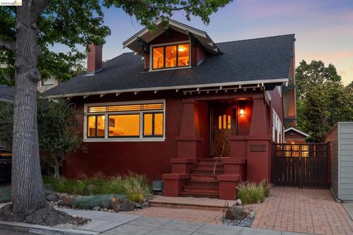 6004 Auburn Ave, Oakland, CA, 94618-1318 | Card Image