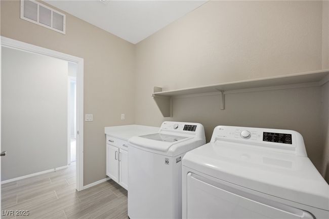 1091 E Sunset Rd, House other with 3 bedrooms, 3 bathrooms and null parking in Henderson NV | Image 32