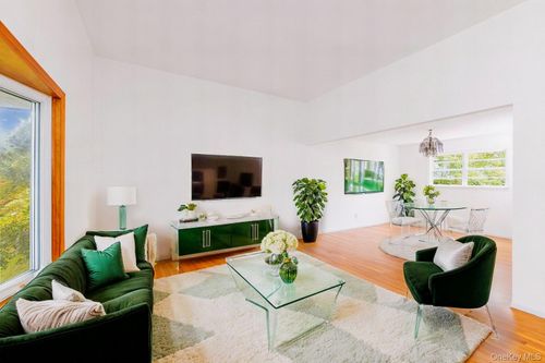 20 Overlook Rd, Dobbs Ferry, NY, 10522-3210 | Card Image